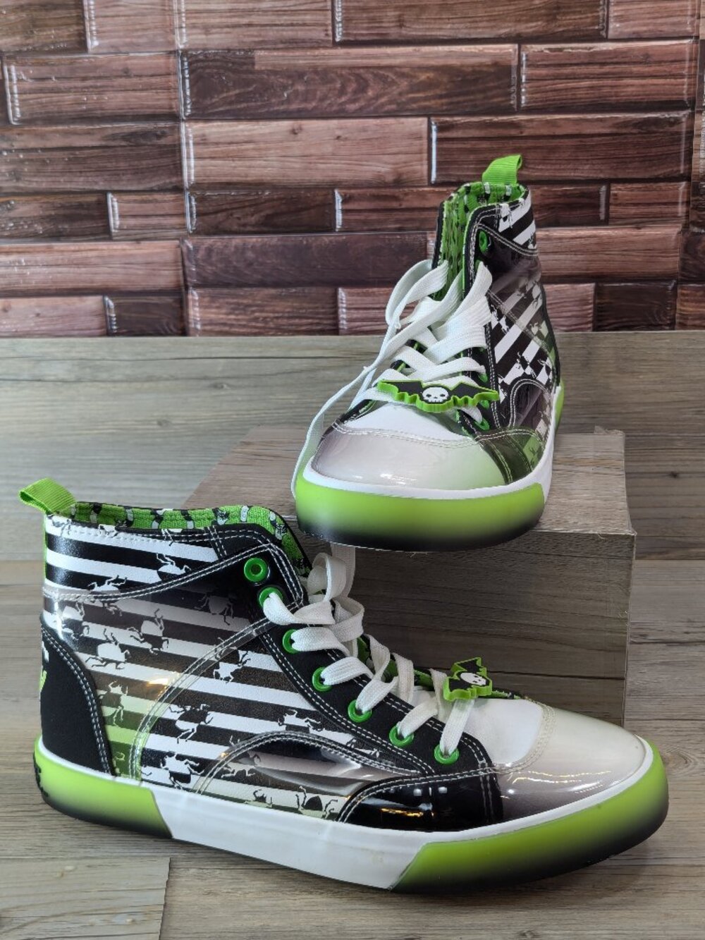 Beetlejuice Glow-In-The Dark Women’s High-top Sneakers Shoes Size 9 Groundup